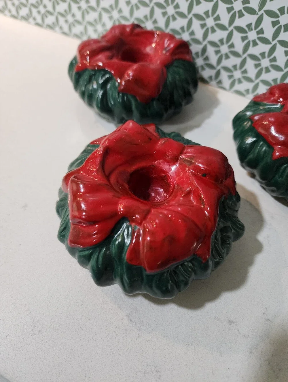 Vintage Ceramic Holiday Wreaths With Bows Candle Holders - Red & Green